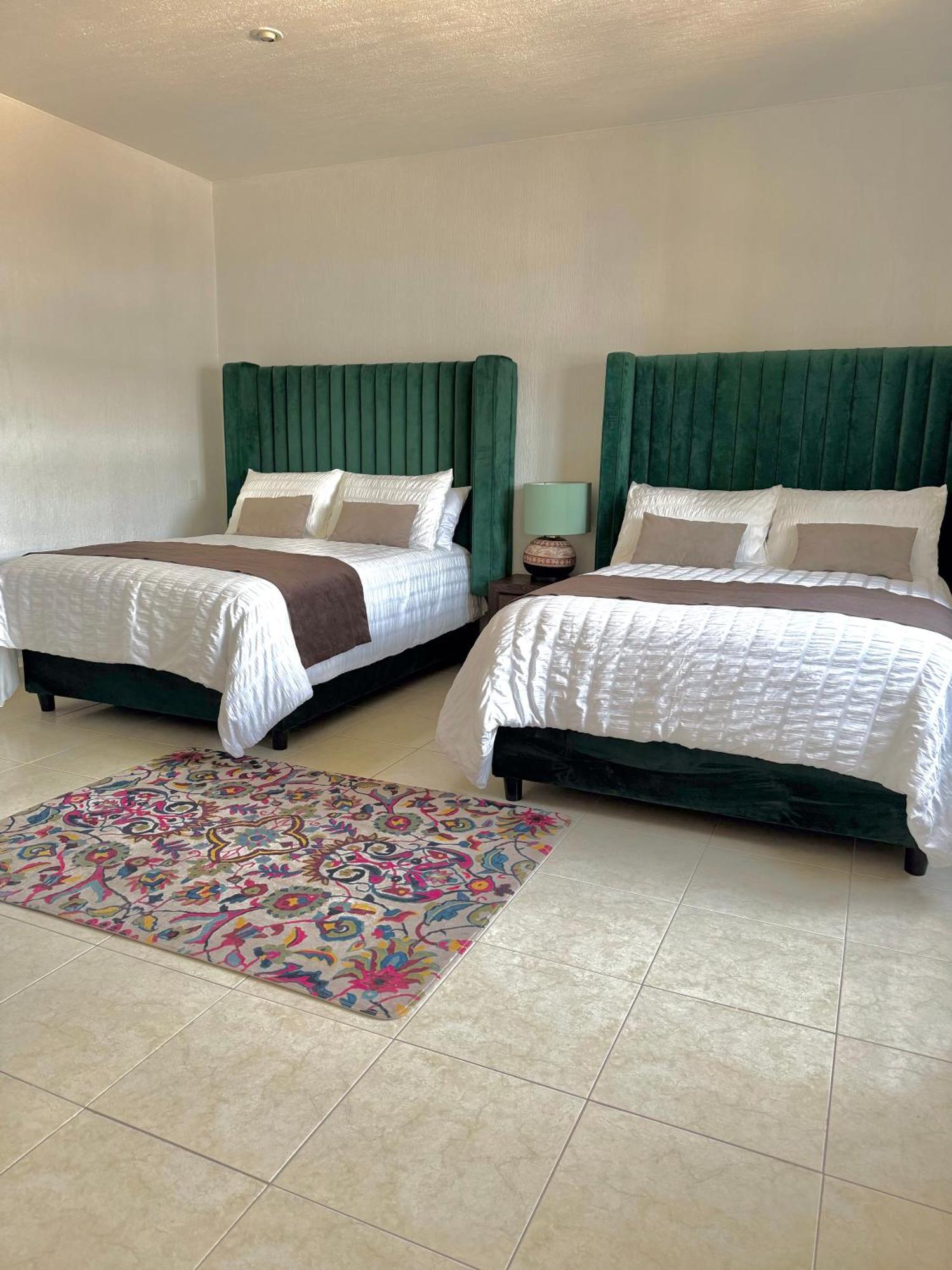 Suite Los Angeles Tecozautla Esterno foto